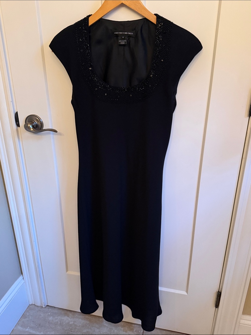Jones New York Black Beaded Scoop-Neck Midi Dress with Cap Sleeves